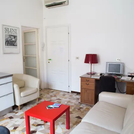 Convenient And Private Place In Milan-2